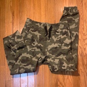 WT 02  Army Camoflague Travel Jogger Pants Green